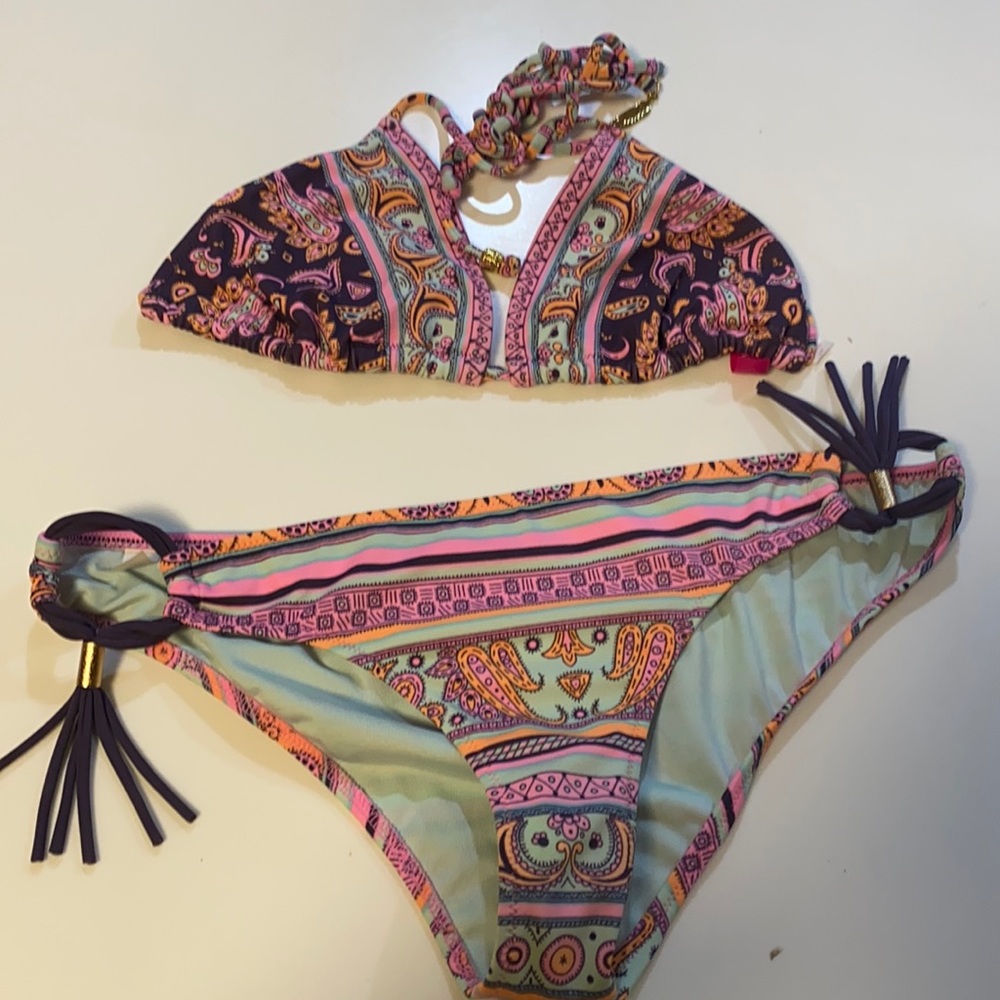 Victoria’s Secret bikini size small